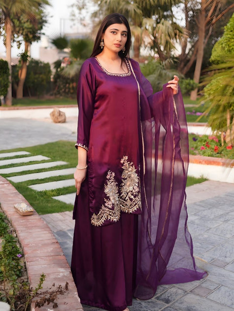 Luxury Pret Pakistan Dresses | Hand Embroidered Designer Wear Qimra Clothing Luxury Pret Pakistan Dresses | Hand Embroidered Designer Wear Qimra Clothing
