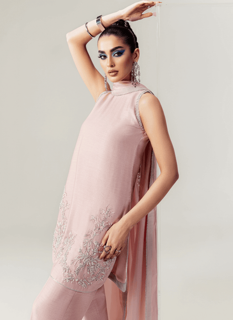 Qimra Clothing: Premium Hand Embroidered Designer Dresses Qimra Clothing: Premium Hand Embroidered Designer Dresses