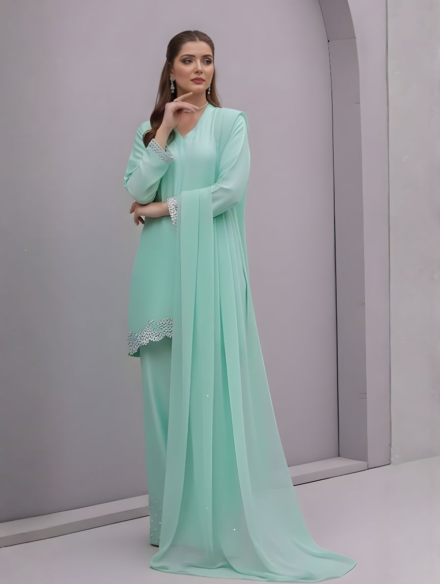 Afroz outfit featured on Hania Amir in Mere Zindagi Hai Tu