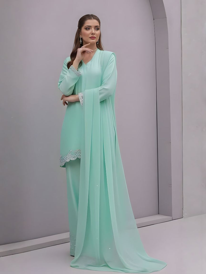 Afroz outfit featured on Hania Amir in Mere Zindagi Hai Tu