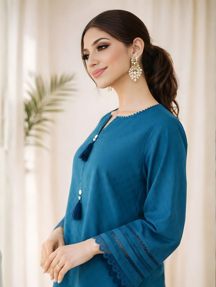 Ayra’s look in Mere Zindagi Hai Tu