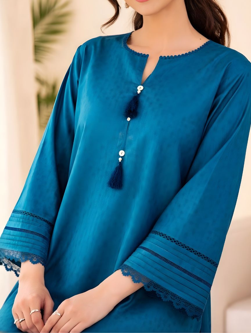 Ayra’s outfit in Mere Zindagi Hai Tu by Zeba by Qimra