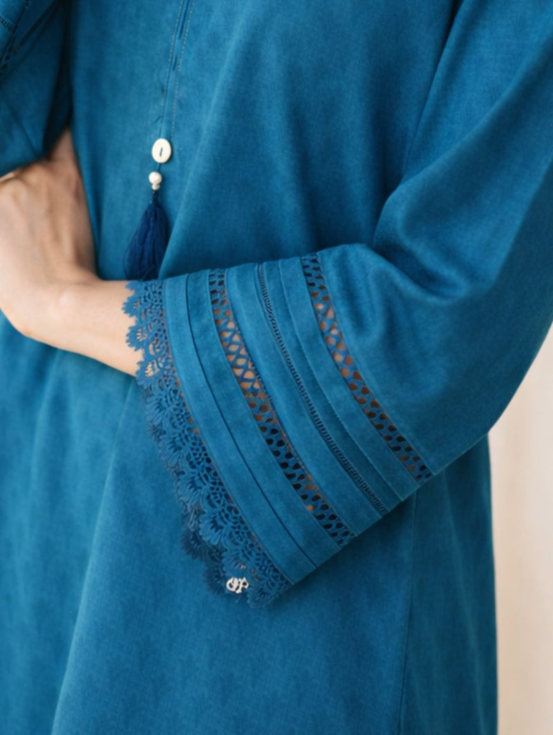 Hania Amir featured in Zeba by Qimra